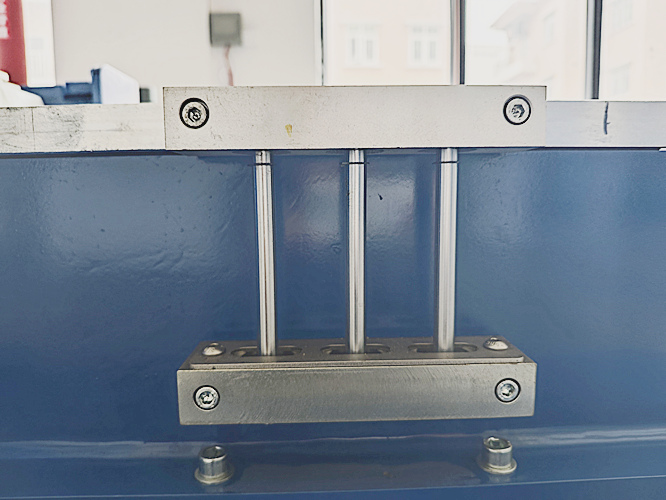 高頻率振動試驗系統的保養方法(圖3) 高頻率振動試驗系統的保養方法(圖3)